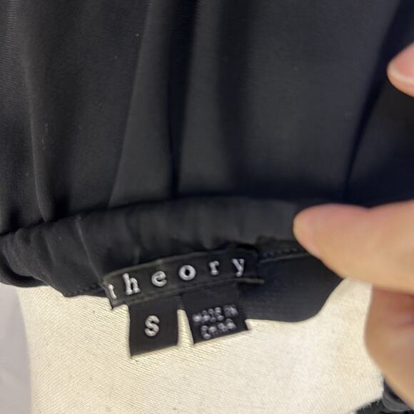 ⚫️Theory Black Halter Dress with Shoulder Tie & Pockets ⚫️ - Picture 5 of 8